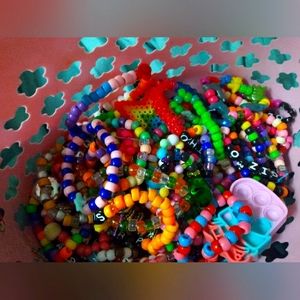 A scoop random bracelets you get 15 in one scoop
